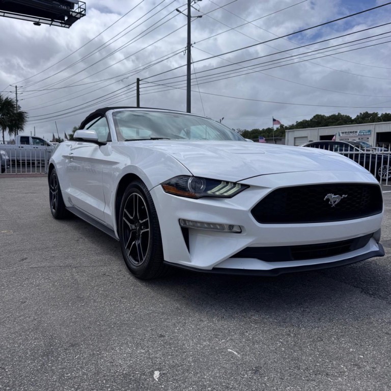 2020 Ford Mustang Image 3