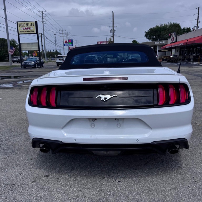 2020 Ford Mustang Image 5