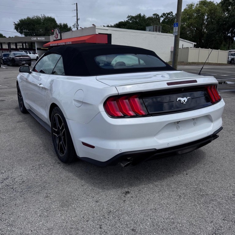 2020 Ford Mustang Image 6