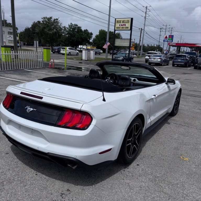 2020 Ford Mustang Image 7
