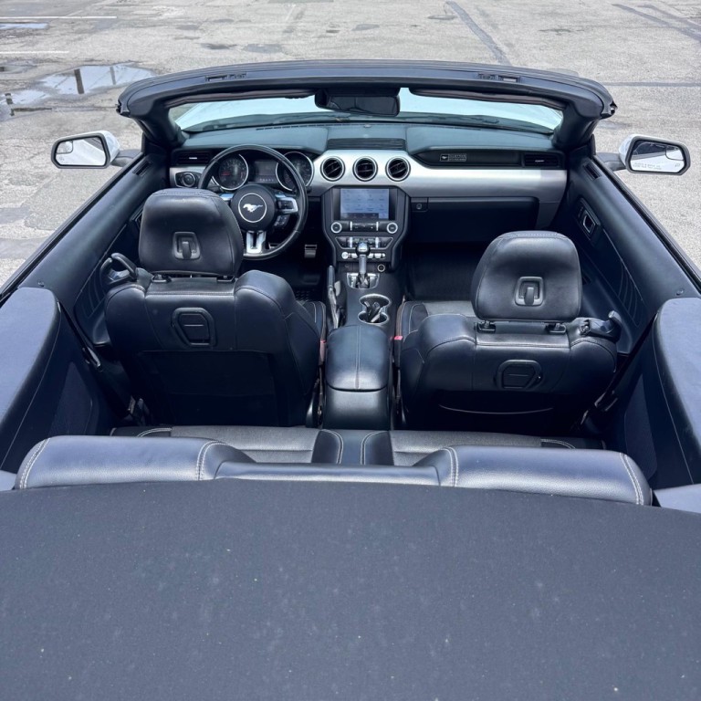 2020 Ford Mustang Image 11