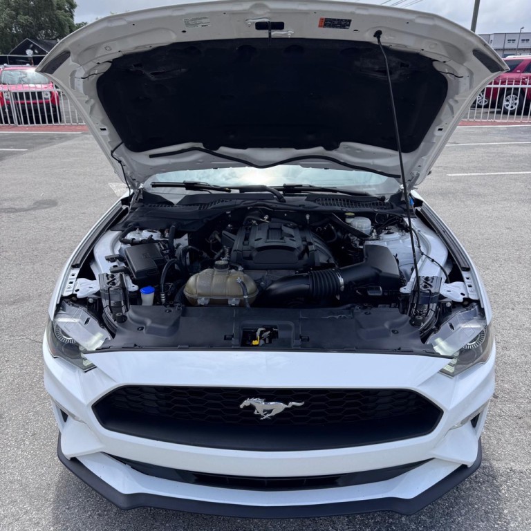 2020 Ford Mustang Image 12