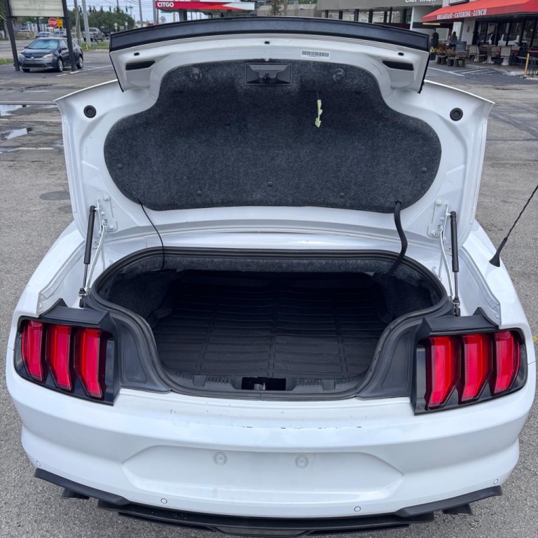 2020 Ford Mustang Image 13