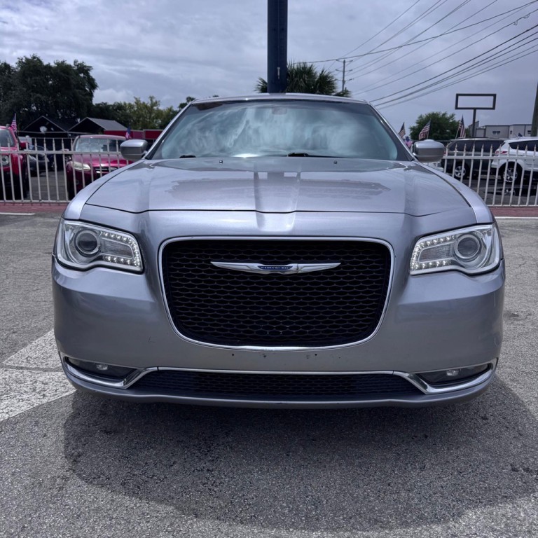 2016 Chrysler 300 Image 2