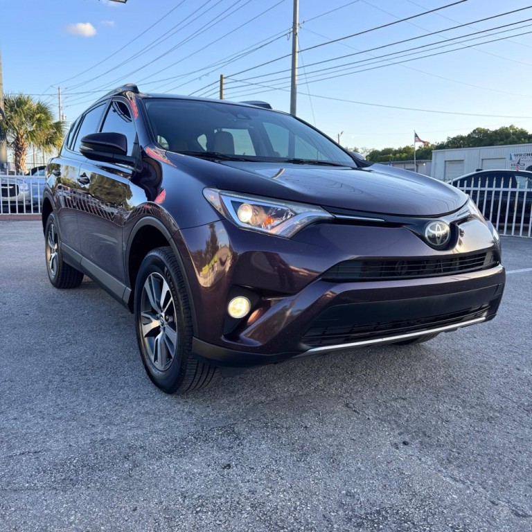 2017 Toyota Rav4 Image 3