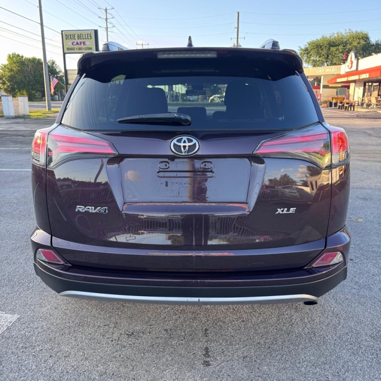2017 Toyota Rav4 Image 5