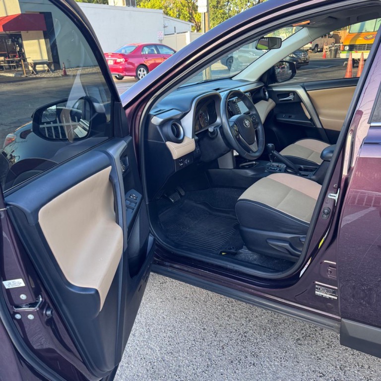 2017 Toyota Rav4 Image 7