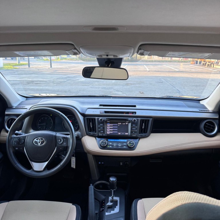 2017 Toyota Rav4 Image 11