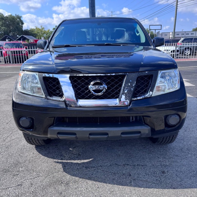 2012 Nissan Frontier Image 2