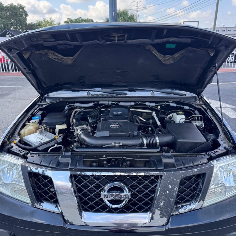 2012 Nissan Frontier Image 11