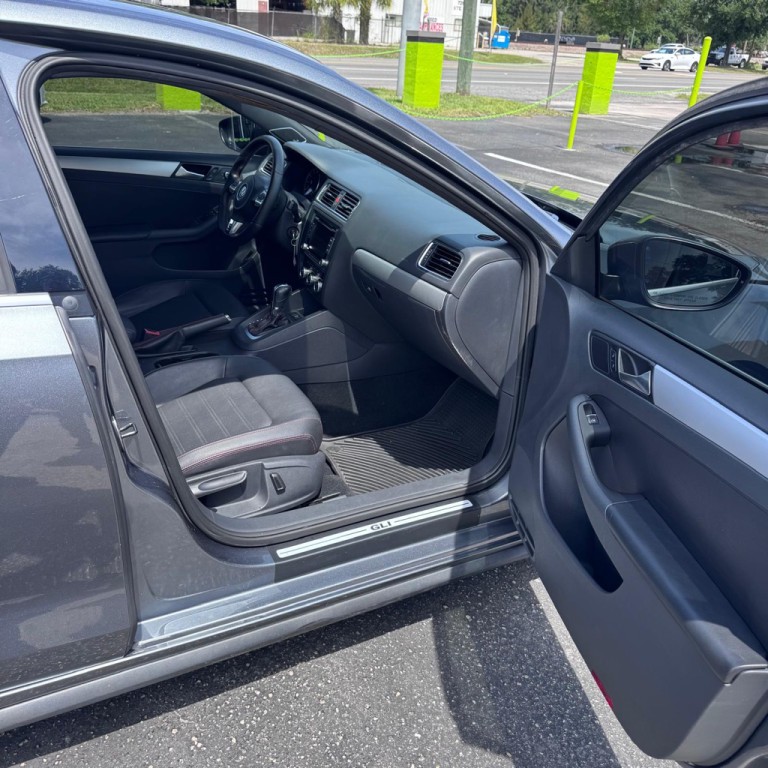 2014 Volkswagen Jetta Image 9