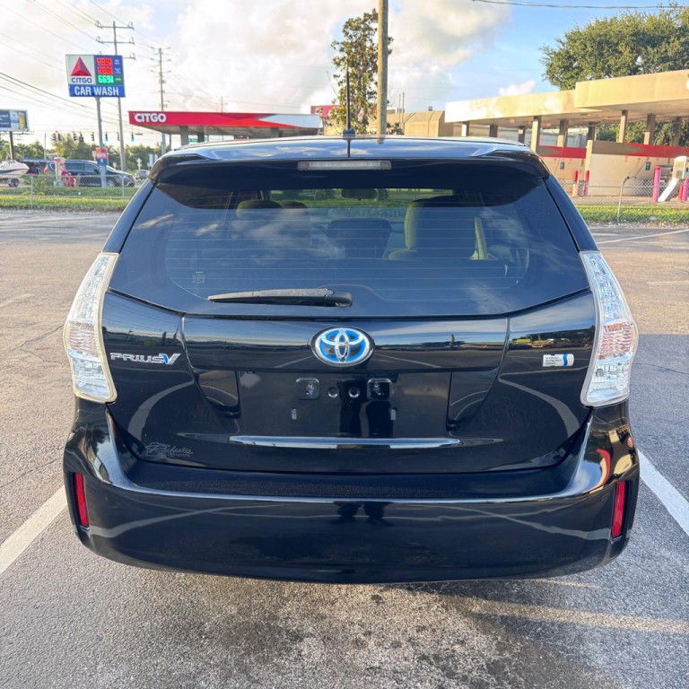 2014 Toyota Prius Image 5