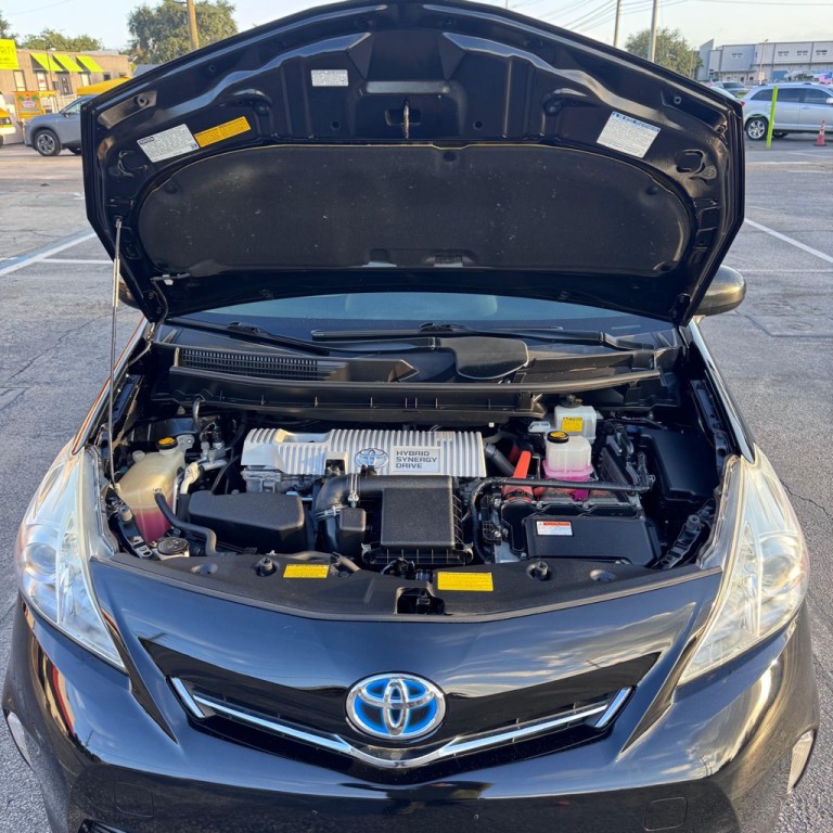 2014 Toyota Prius Image 14