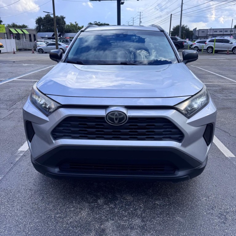 2019 Toyota Rav4 Image 2
