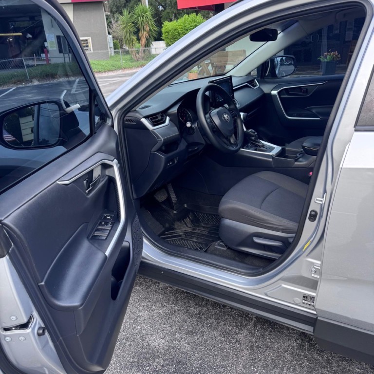 2019 Toyota Rav4 Image 8