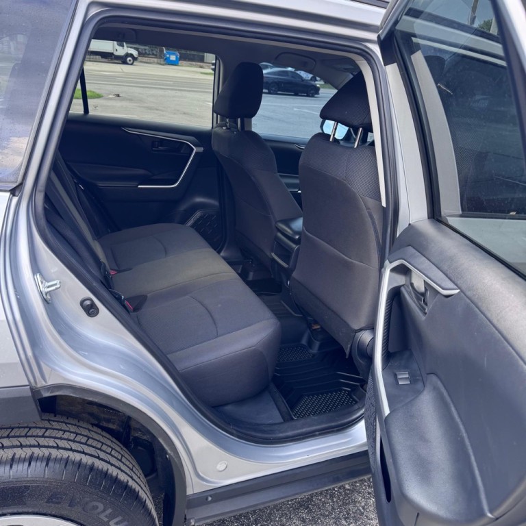2019 Toyota Rav4 Image 11