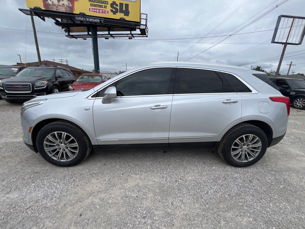 2017 Cadillac XT5 Image 2
