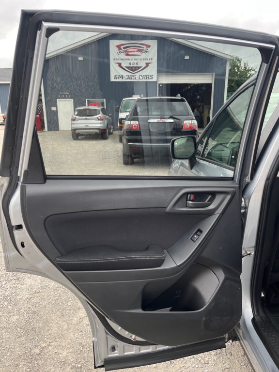 2014 Subaru Forester Image 14