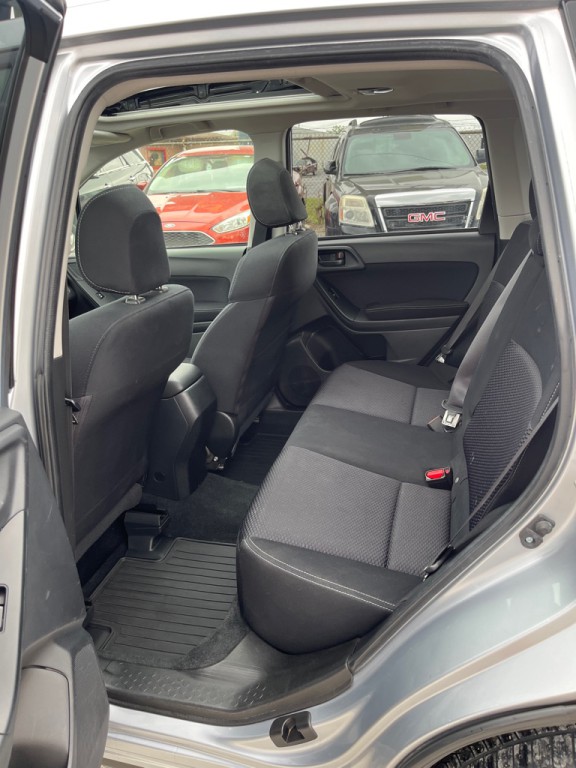 2014 Subaru Forester Image 15
