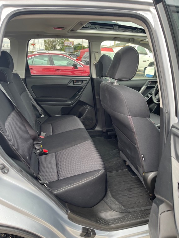 2014 Subaru Forester Image 18