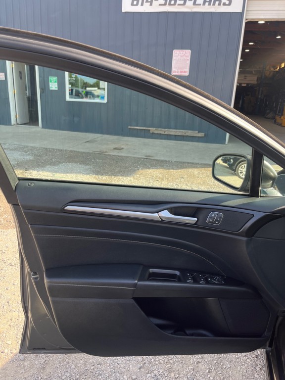 2020 Ford Fusion Image 9
