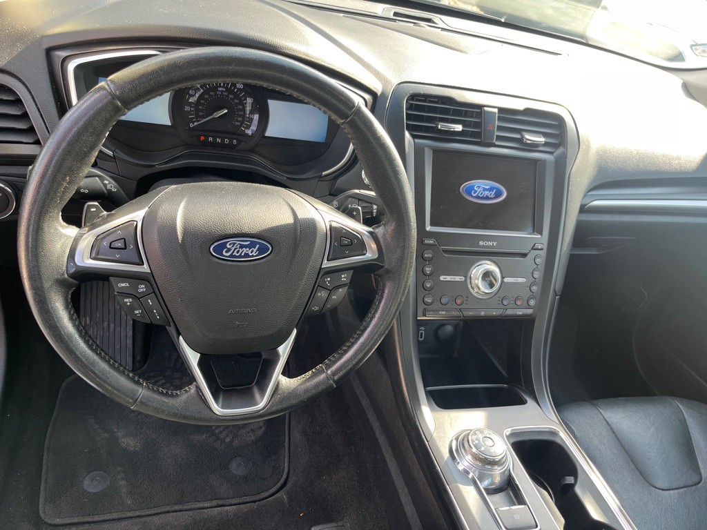 2020 Ford Fusion Image 11