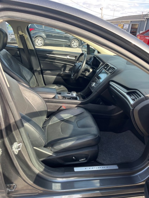 2020 Ford Fusion Image 20