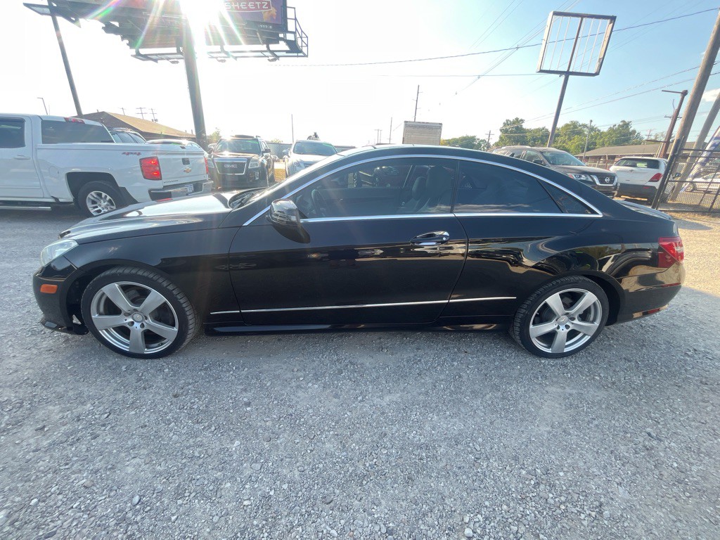 2011 Mercedes-Benz E-Class Image 2