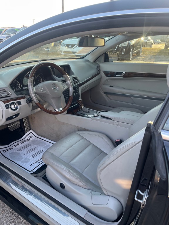 2011 Mercedes-Benz E-Class Image 10