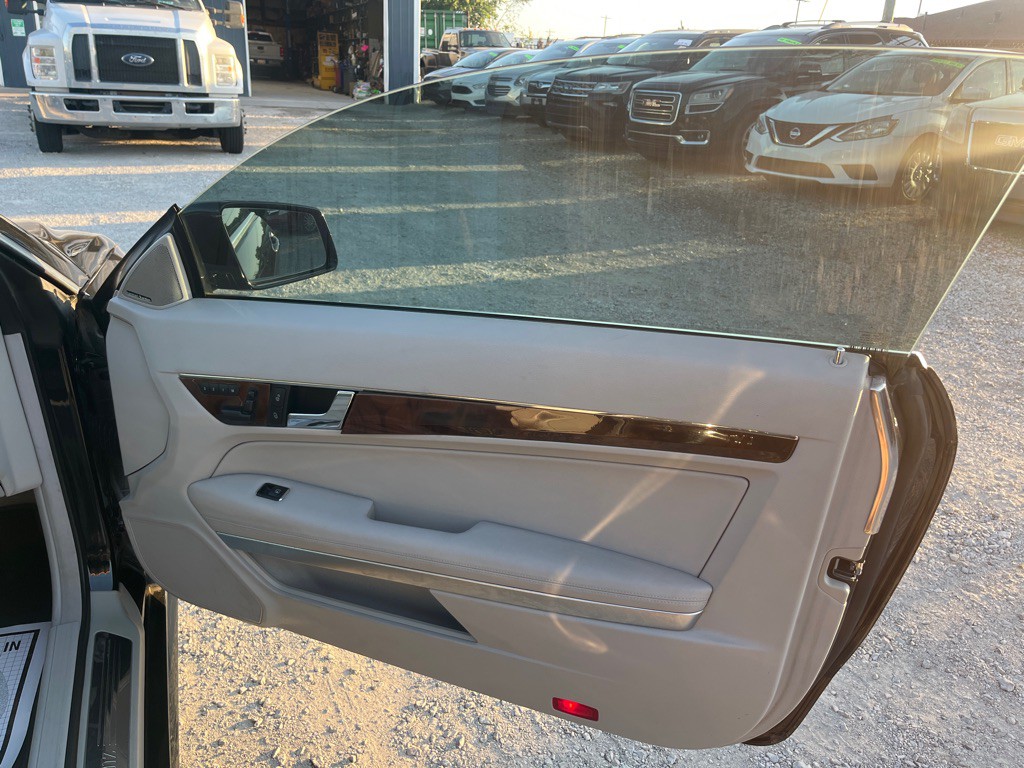2011 Mercedes-Benz E-Class Image 15