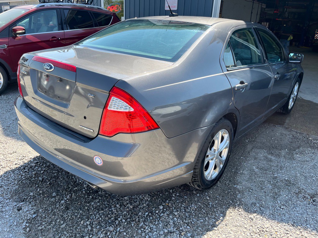 2012 Ford Fusion Image 2