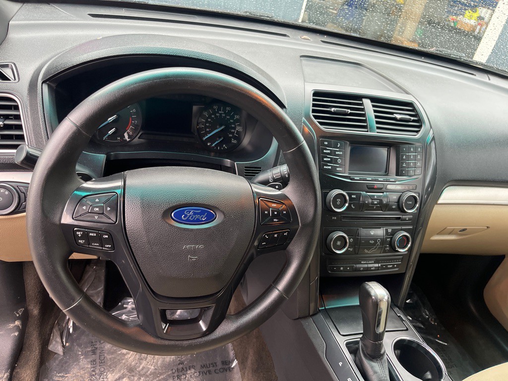 2017 Ford Explorer Image 11
