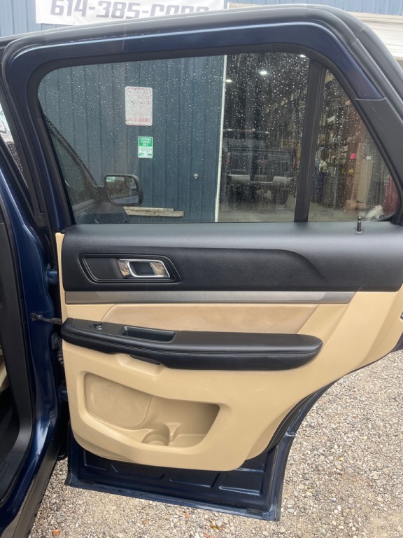 2017 Ford Explorer Image 16