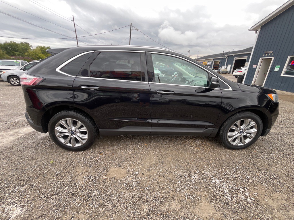 2019 Ford Edge Image 6