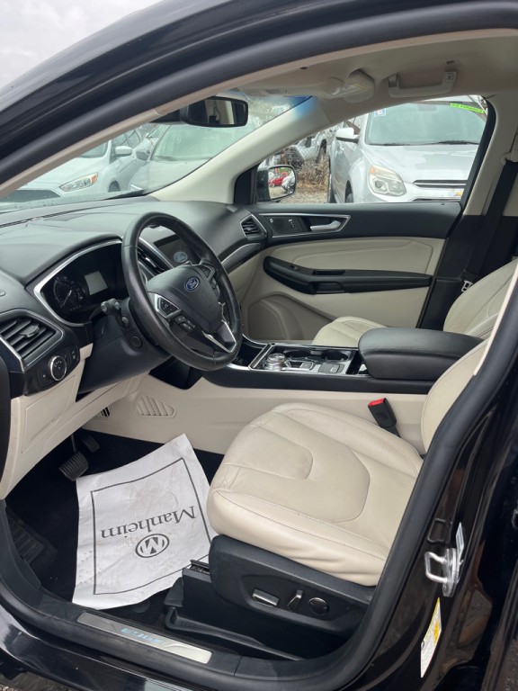 2019 Ford Edge Image 10