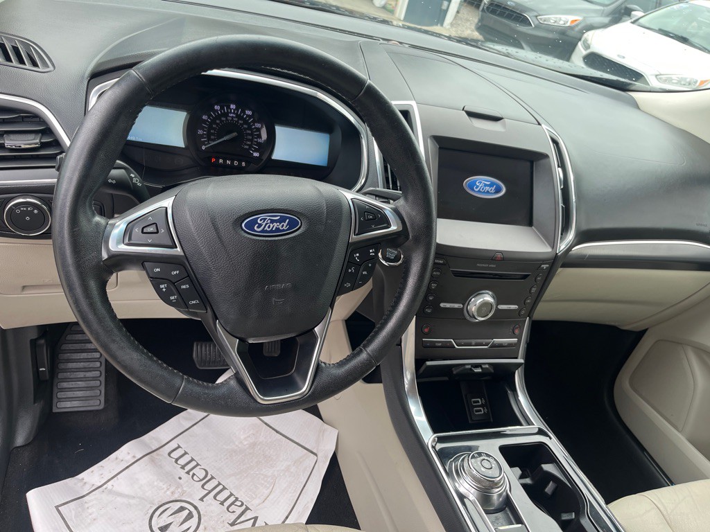 2019 Ford Edge Image 11