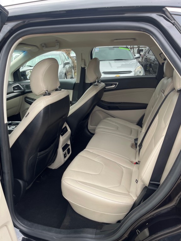 2019 Ford Edge Image 14