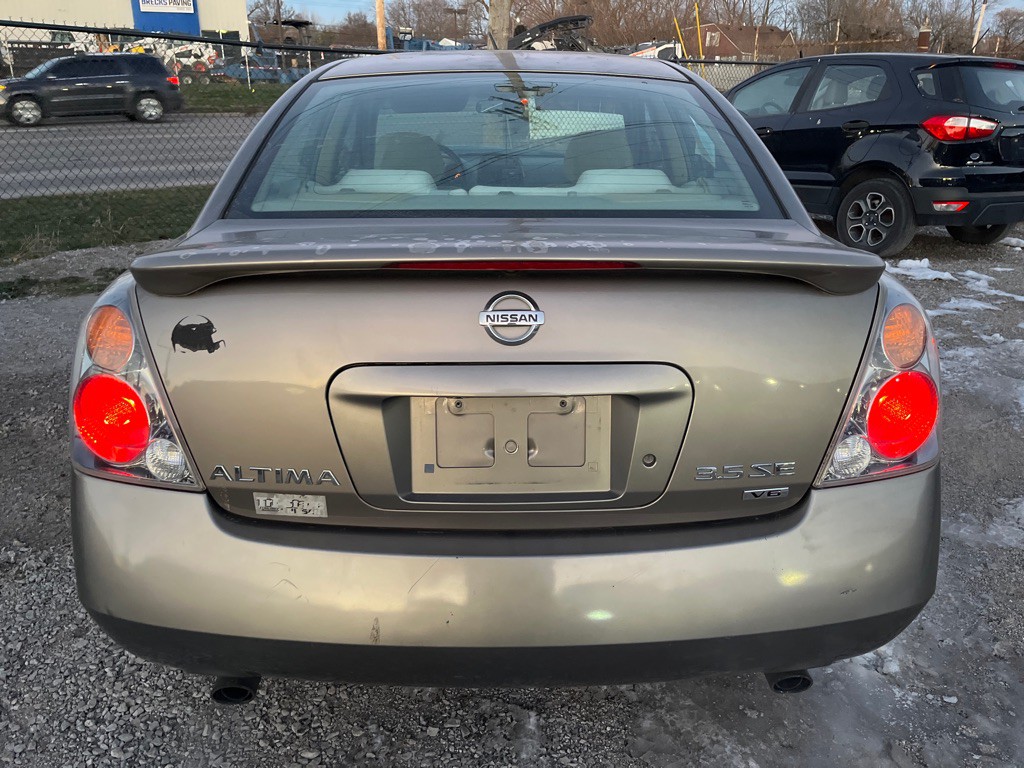 2003 Nissan Altima Image 4