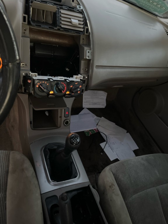 2003 Nissan Altima Image 12