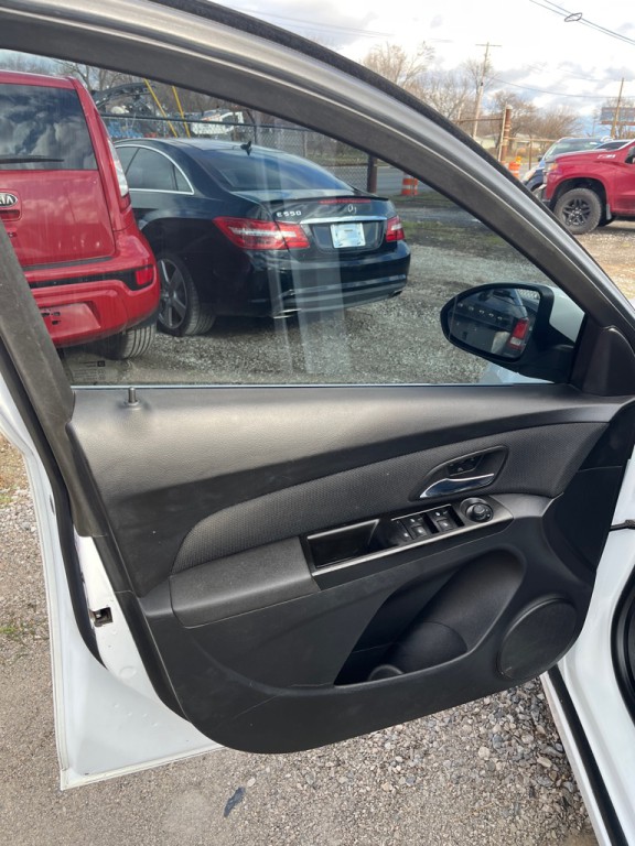 2014 Chevrolet Cruze Image 9