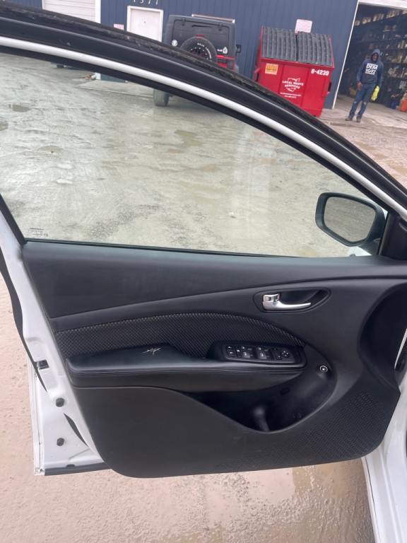 2014 Dodge Dart Image 9