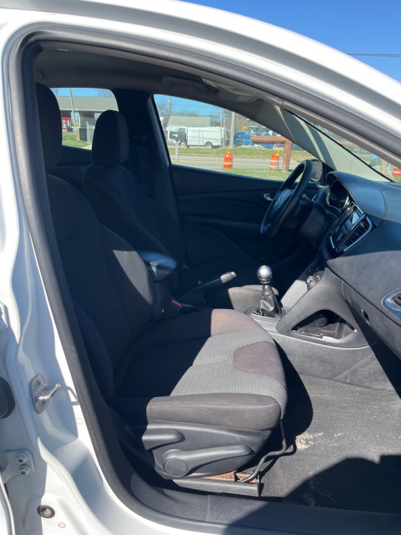 2014 Dodge Dart Image 12