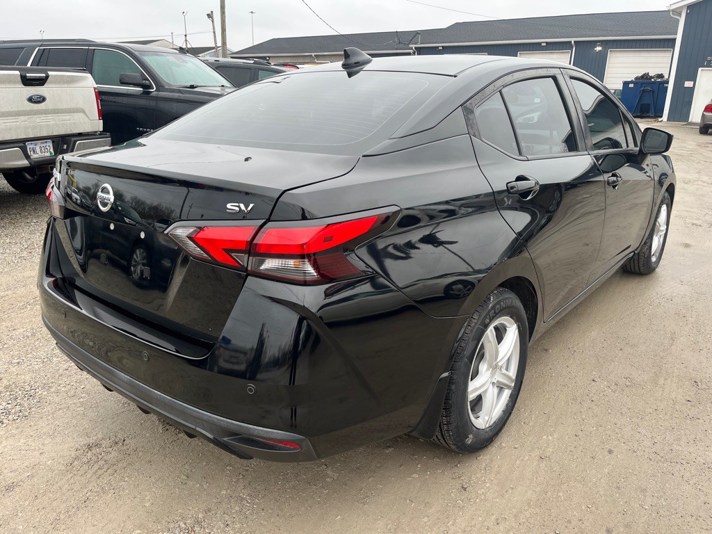 2021 Nissan Versa Image 5