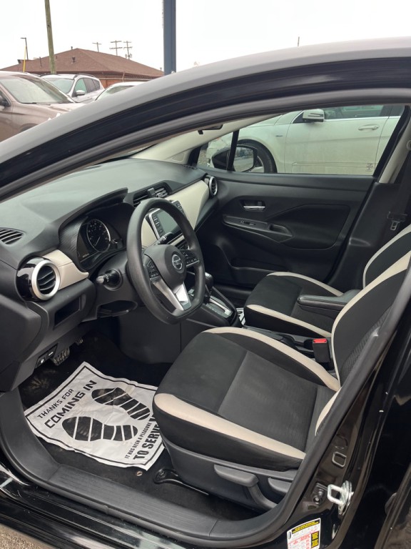 2021 Nissan Versa Image 10