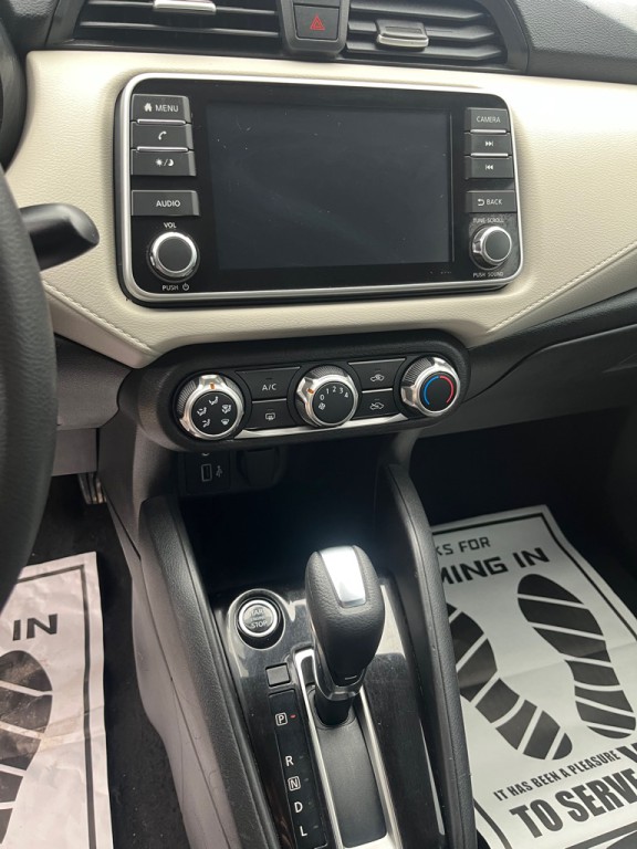 2021 Nissan Versa Image 12