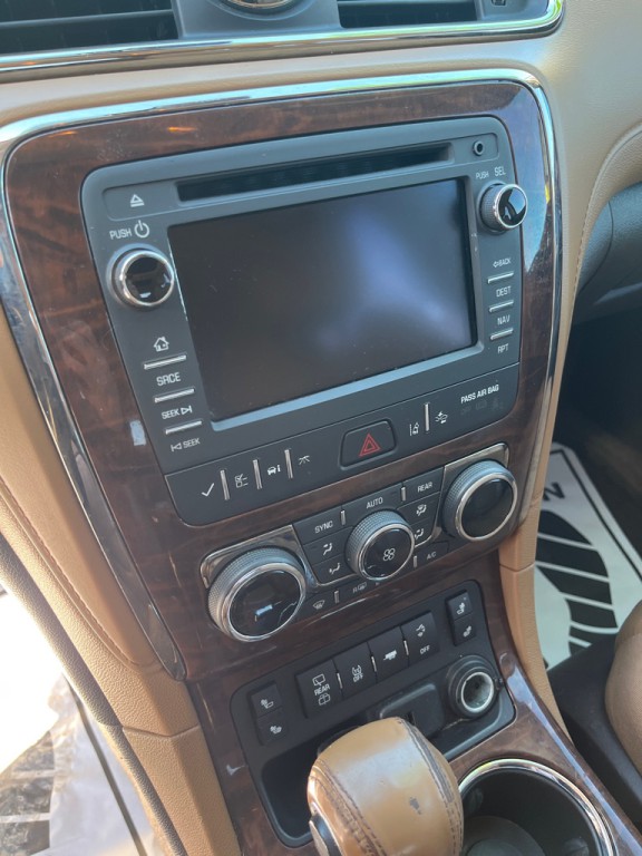 2017 Buick Enclave Image 12