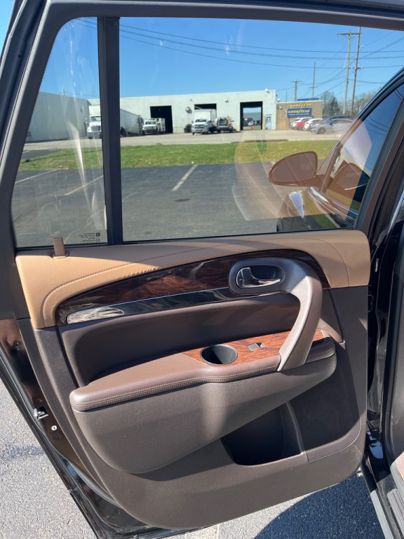 2017 Buick Enclave Image 14