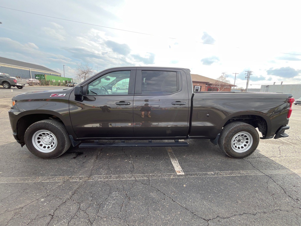 2021 Chevrolet Silverado 1500 Image 2