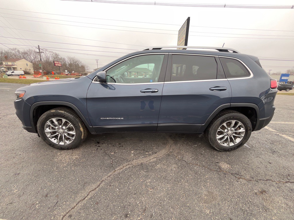 2019 Jeep Cherokee Image 2