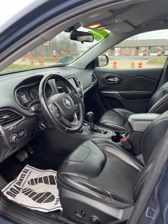 2019 Jeep Cherokee Image 9